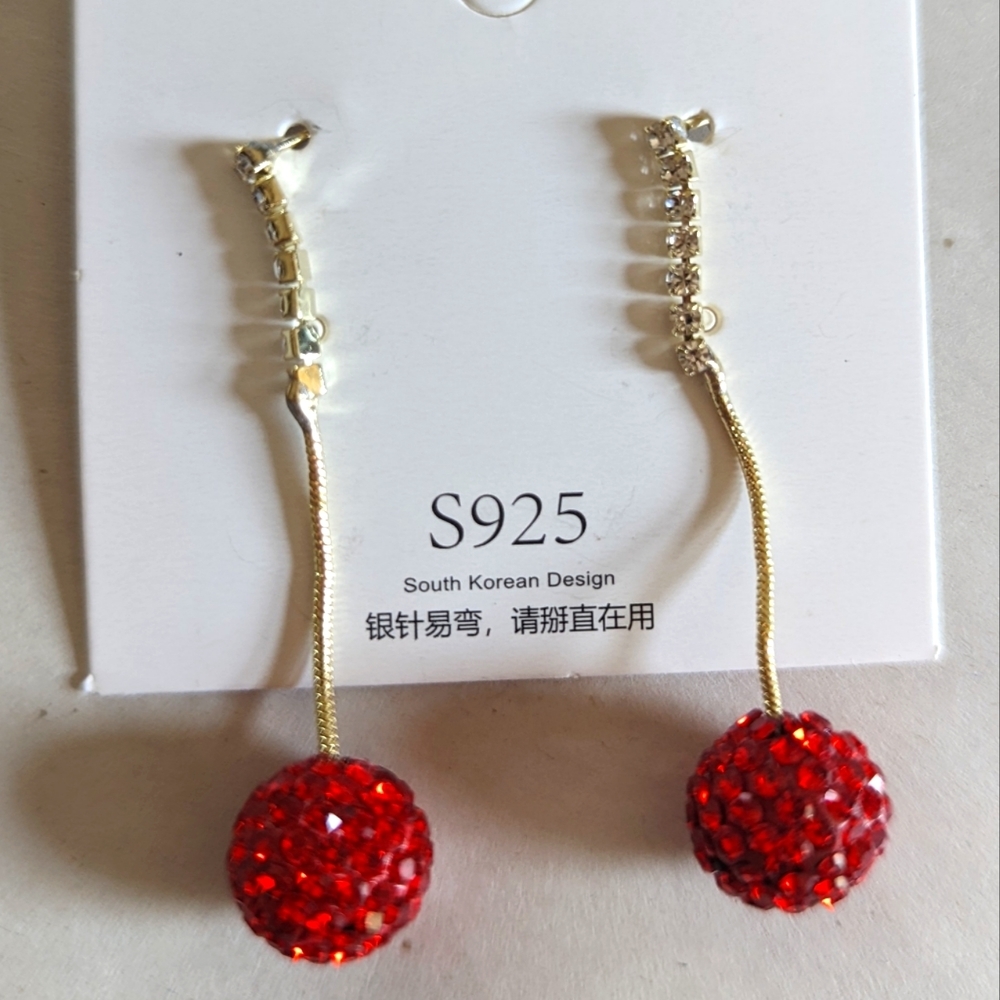 Earrings - Dangling earrings with red sphere